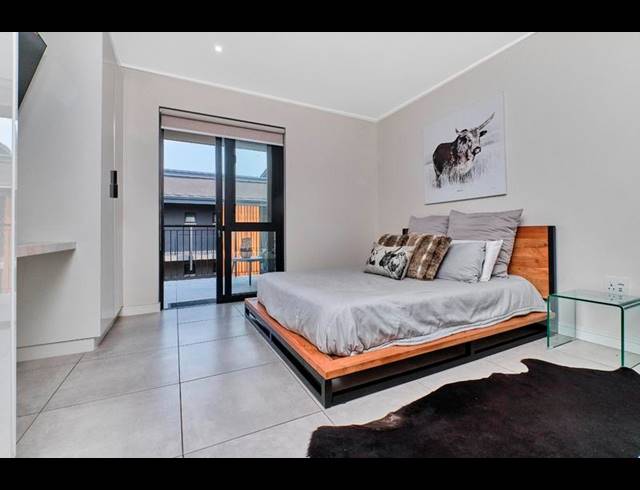 1 BEDROOM PROPERTY TO RENT IN HYDE PARK
